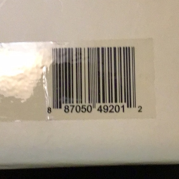 MK black pump with gold studs on toe, new,never worn, size 10M - Picture 6 of 7